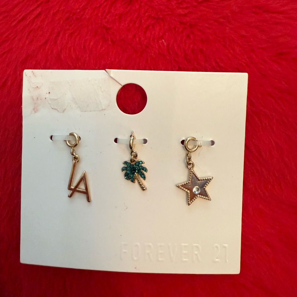 Forever 21 Gold And Green Charms 12$